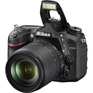 Цифровой фотоаппарат Nikon D7200 Kit 18-105mm черный