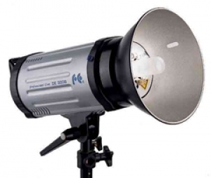 Вспышка студийная Falcon Eyes DE-600B(M)
