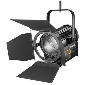 Осветитель светодиодный Godox F7-120Bi K2 с линзой Френеля